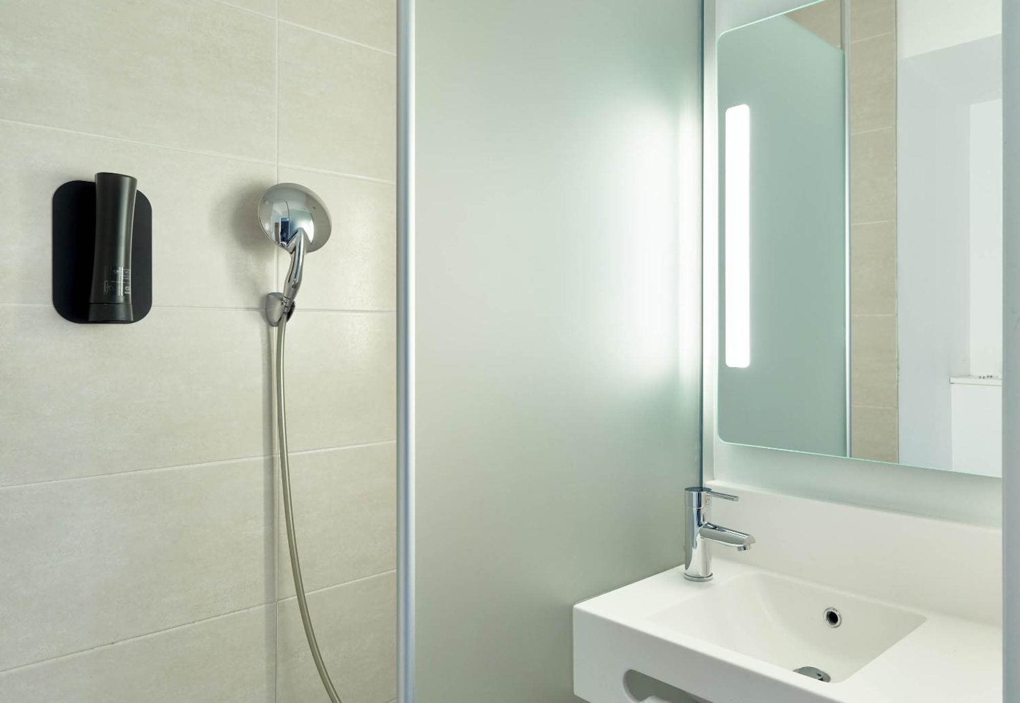 B&B Hôtel Paris Sud Chatenay Malabry Bagian luar foto